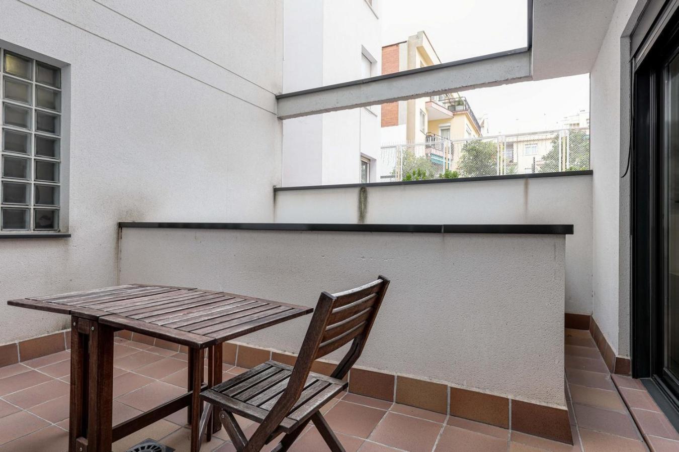 Urban Flats Vallirana Barcelona Luaran gambar