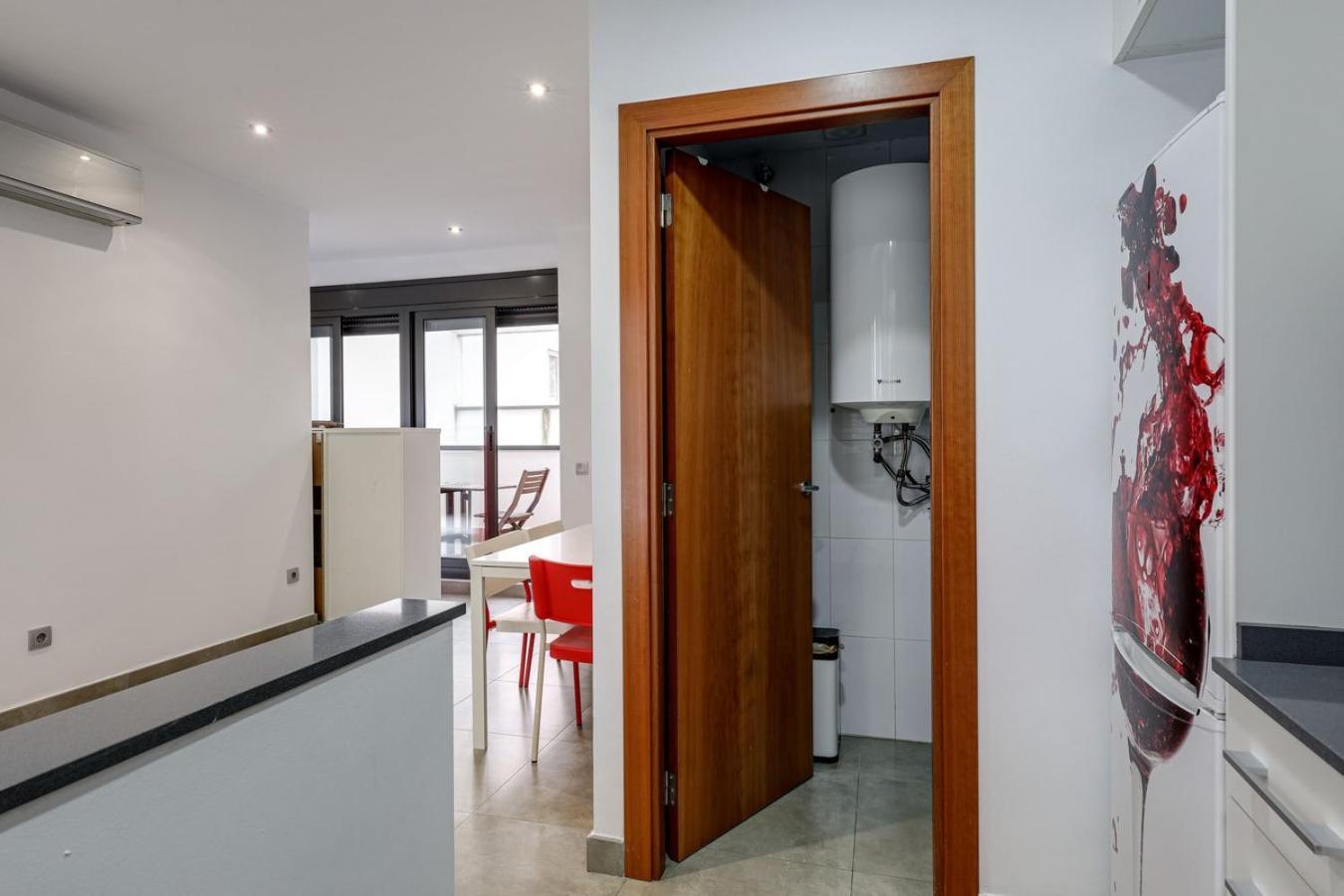 Urban Flats Vallirana Barcelona Luaran gambar