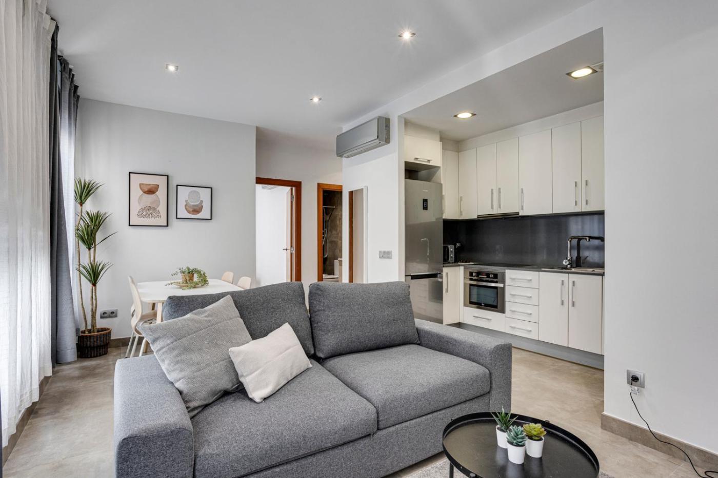 Urban Flats Vallirana Barcelona Luaran gambar