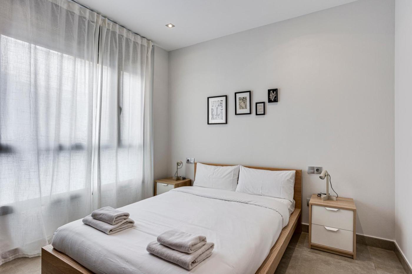 Urban Flats Vallirana Barcelona Luaran gambar